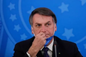 CGU confirma registro de vacinação de Bolsonaro contra covid-19, por Talita de Souza