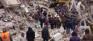 Terremoto deixa mais de 5.000 mortos na Turquia e na Síria, da Deutsche Welle