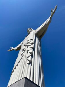 Cristo Protetor de Encantado: processo de pavimentação asfáltica está com 50% dos trabalhos concluídos