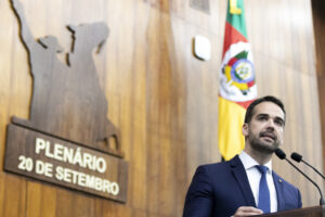 Governador Eduardo Leite reúne deputados aliados e secretariado nesta terça-feira, por Diego Nuñez/Jornal do Comércio