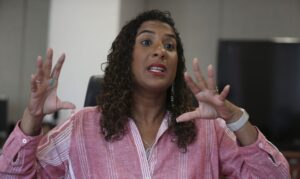 Anielle defende mudança em livros didáticos e oportunidade para negros