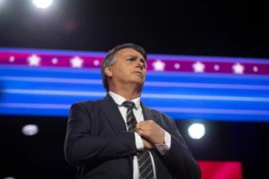 Viagem ao Nordeste e motociatas: PL monta plano para a volta de Bolsonaro ao Brasil, por Gabriel Sabóia/O Globo