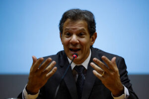 Haddad diz que nova regra fiscal é simples e será levada a Lula na semana que vem, por Nathalia Garcia e Renato Machado/Folha de São Paulo