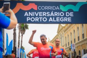 Mais de mil pessoas participam da Corrida de Porto Alegre