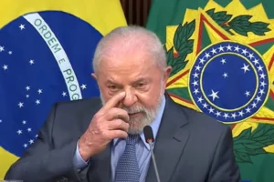 Disputa por indicação de Lula ao STF tem guerra de dossiês, por Igor Gadelha/Metrópoles