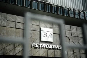 Petrobras: por que é tão difícil para o governo indicar novos conselheiros para a estatal, que ganham R$ 200 mil por ano?, por Bruno Rosa/O Globo