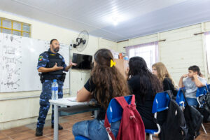 Canoas: Ronda Escolar aborda racismo, bullying e outras infrações