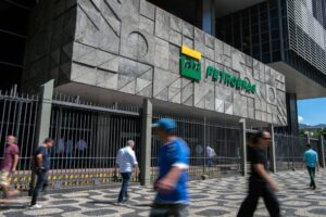 STF retoma julgamento de ação trabalhista bilionária contra Petrobras