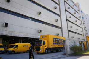 Correios vão leiloar 50 mil itens; veja como participar, por Patrick Fuentes/Folha de São Paulo