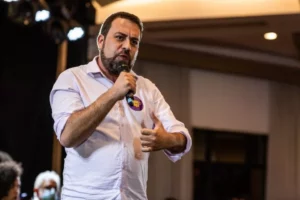 Apoio do PSOL ao novo arcabouço fiscal não está fechado, diz Boulos, por Gabriel Sabóia/O Globo