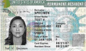 Pedidos de green card aumentam 28% entre os brasileiros em 2022. Documento permite residência permanente nos Estados Unidos