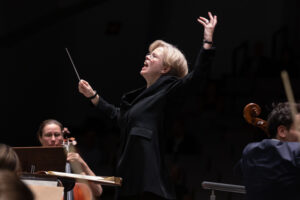 Porto Alegre: OSPA recebe regente Catherine Larsen-Maguire e o clarinetista Sérgio Pires, da Sinfônica de Londres