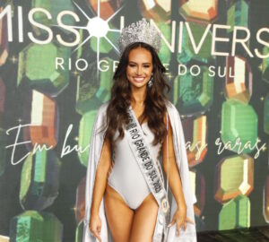 Com unanimidade entre os jurados, Maria Eduarda Brechane, de Rio Grande, é a vencedora do Miss Universo RS