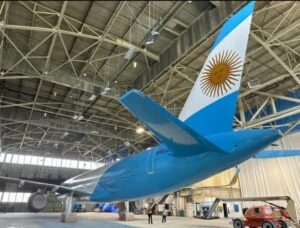 Argentina: As primeiras imagens do novo avião presidencial que custou cerca de 25 milhões de dólares/Clarin