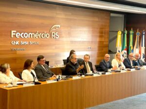 Victorino apresenta projetos para impulsionar economia gaúcha na Fecomércio