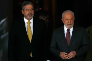 Lula libera verbas e convoca ministros e siglas em busca de fidelidade no Congresso, por Jeniffer Gularte, Lauriberto Pompeu e Victoria Abel/O Globo