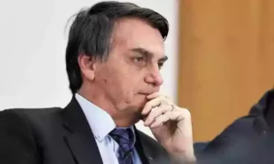 TSE suspende julgamento contra Bolsonaro por uso do 7 de setembro. Julgamento será retomado na quinta-feira (26)