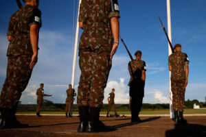 Ações no STF questionam punição de militares por uso de maconha em quartéis, por José Marques/Folha de São Paulo