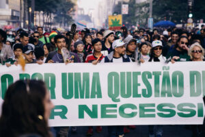 Marcha da Maconha pede descriminalização das drogas às vésperas de julgamento no STF, por Lucas Lacerda/Folha de São Paulo