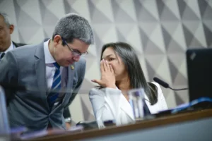 Governistas repetem estratégia usada na CPI da Covid para retomar controle da CPI do 8 de janeiro, por Malu Gaspar/O Globo