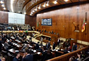 Em contraponto à posição do PT, deputados assinam manifesto em defesa do ajuste fiscal