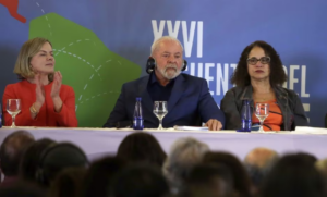 Lula protagoniza Foro de São Paulo, diz se orgulhar de rótulo de comunista e elogia ditadores, por Levy Teles/O Estado de São Paulo