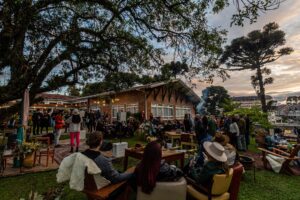 RS: Sunset Garden acontece neste sábado em Canela com churrasco, open bar e tributo aos Beatles