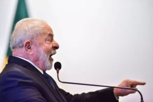 TCU vai auditar cartão corporativo de Lula/Revista Oeste