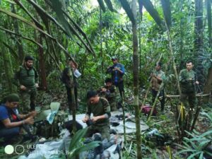 Governo da Colômbia confirma que crianças perdidas na Amazônia foram encontradas.  Crianças estavam desaparecidas há 40 dias após um acidente de avião; da Redação Band