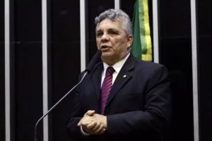 Fraga diz que agressão de ministro tenta esconder seu péssimo governo/Diário do Poder