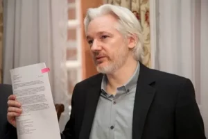 Lula critica possível extradição de Assange: “Contra a democracia”, por Jade Abreu/Metrópoles