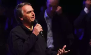 Bolsonaro precisa de ajuda via pix, diz Engler: 'Qualquer valor'/Estado de Minas