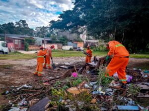 Porto Alegre: DMLU retira 68 toneladas de resíduos em limpeza no Distrito Industrial da Restinga