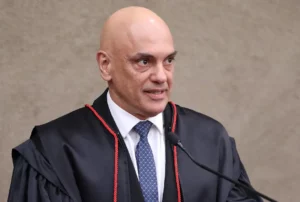 Sob pressão de Bolsonaro, Exército vetou até academia onde Alexandre de Moraes malhava, por Bela Megale/O Globo