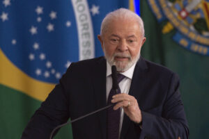 Proposta de Lula para endurecer crimes contra democracia gera críticas e dúvidas, por Renata Galf/Folha de São Paulo