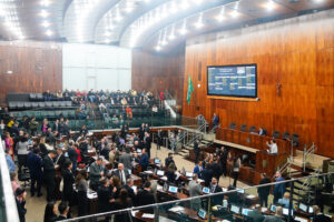 RS: Plenário conclui votações do semestre com aprovação da LDO para 2024 e outras 12 matérias