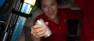 Nasa festeja: astronautas bebem quase 100% da própria urina, da Deutsche Welle