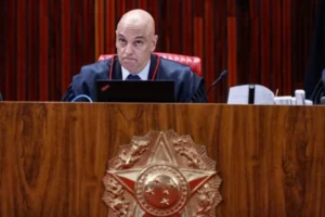 Veja quem são os brasileiros que hostilizaram Alexandre de Moraes em Roma, por Júlia Portela e Mariah Aquino/Metrópoles