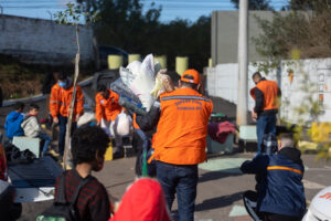 Canoas: Roupas, cobertas e alimentos serão distribuídos pela Defesa Civil em ações volantes pela cidade