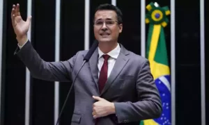 Dallagnol negociou dinheiro cobrado da Petrobras com autoridades dos EUA, por Vinícius Prates/Estado de Minas