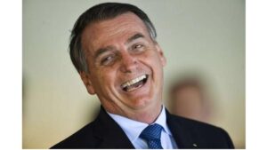 Bolsonaro confirma doações de R$ 17 mi e ironiza: ‘Vai dar para pagar contas e comer pastel’/Isto É Dinheiro