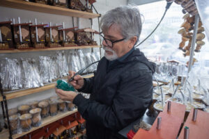 Canoas: Feira do Dia dos Pais segue até sábado no Centro