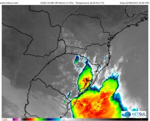 Canoas: Eclima alerta para risco de temporais no fim da noite desta terça-feira