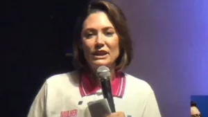 Michelle Bolsonaro ironiza inquérito das joias e diz que irá lançar 'Mijoias'/Band