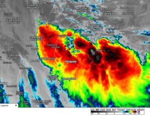 RS: Meteorologia alerta para chuva forte, granizo e vento no Estado