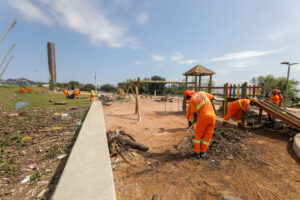 Porto Alegre: Operação especial de limpeza retira 288 toneladas de resíduos em dois dias