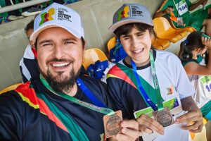 Porto Alegre: Aluna com deficiência visual de escola municipal da Restinga conquista medalhas em São Paulo