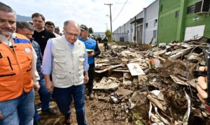 Alckmin anuncia R$ 741 milhões para cidades do RS afetadas por ciclone. Número de mortos no estado já chega a 43