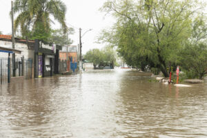 Prefeitura de Canoas realizará aquisição de telhas para atingidos pelo temporal