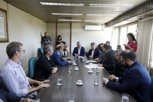 Reunião na Conab trata de socorro aos agricultores gaúchos atingidos pelas enchentes